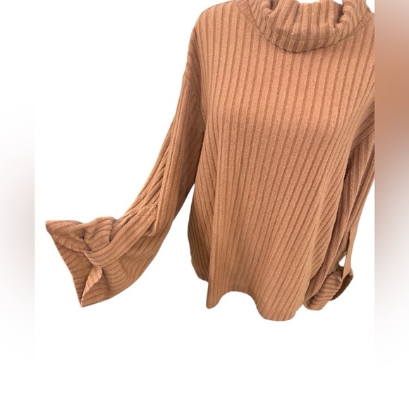 NWT The Limited Rib Hacci Knit Turtleneck Thin Sweater Tab Up Sleeves Camel L - Picture 5 of 11